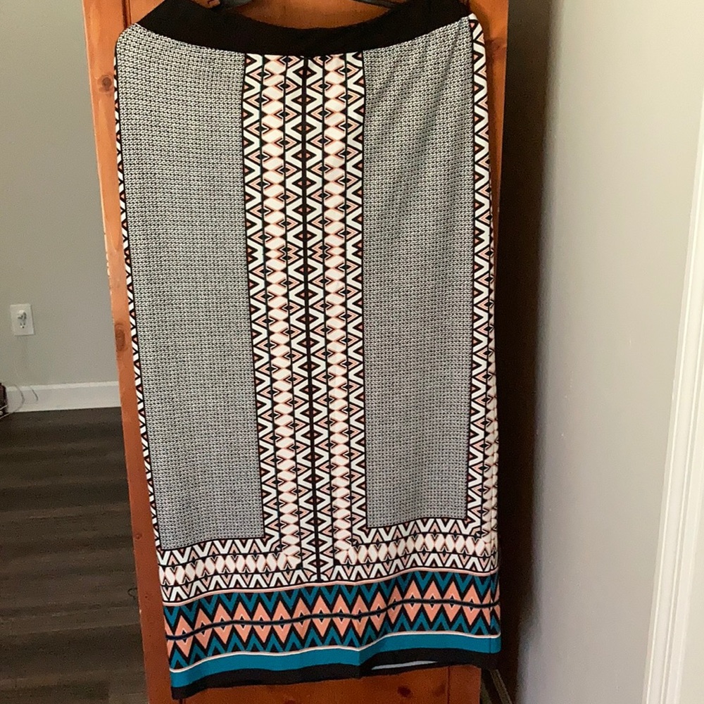 Geometric design maxi-skirt